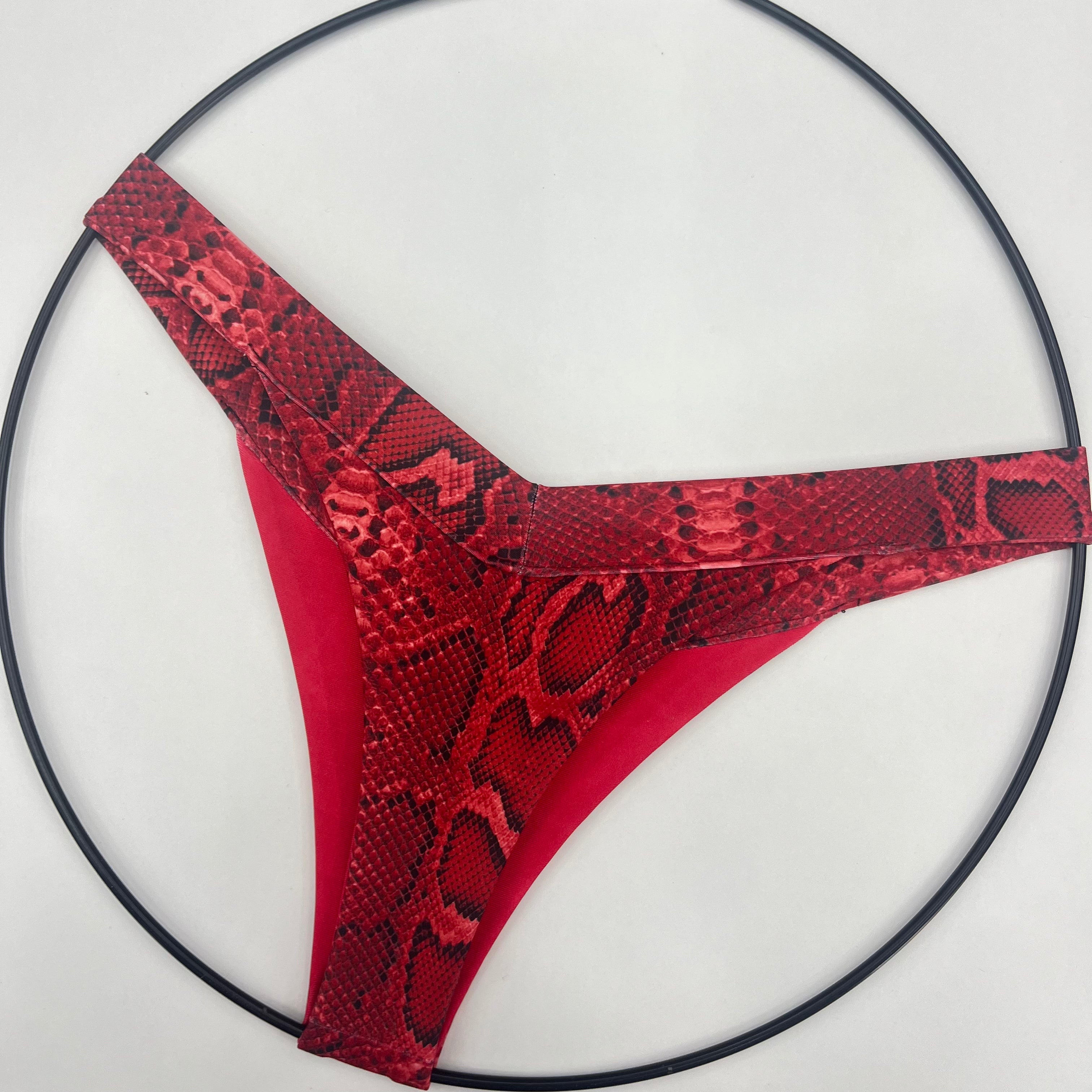 Sssmokin Hot // Bottom