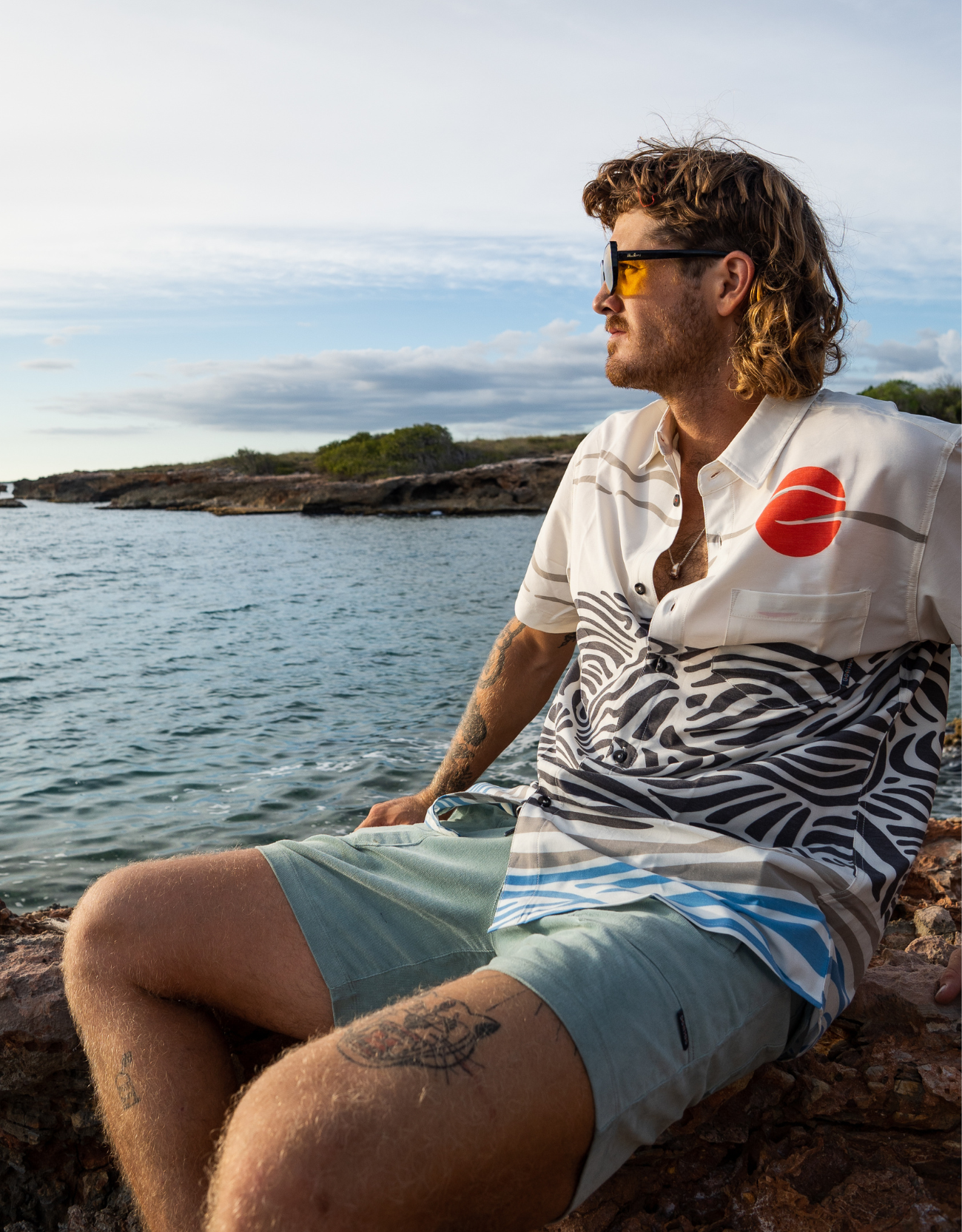 RED SUN OVER BLACK HILLS - VAGABOND™ BUTTON UP