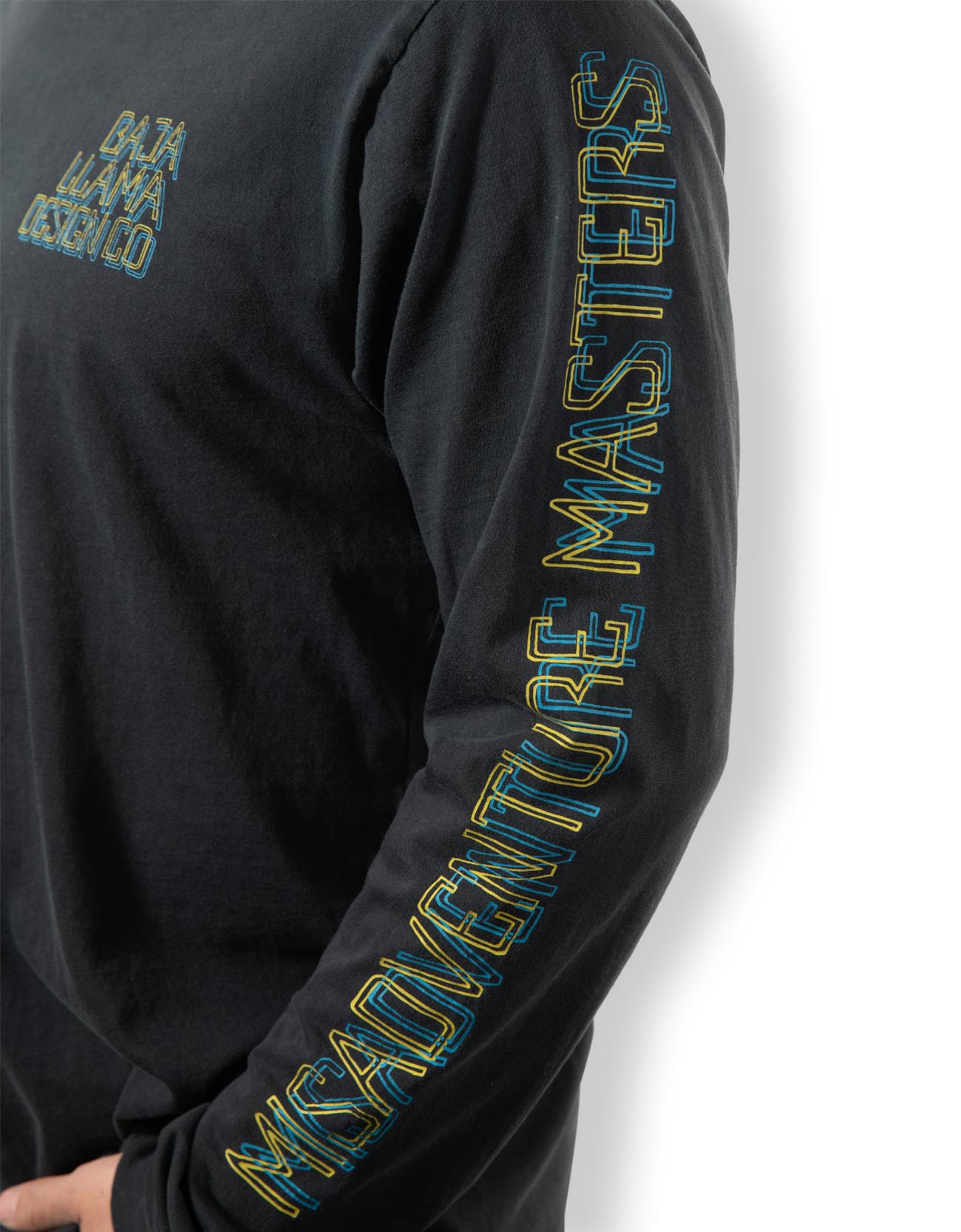 DESIGN CO. LONG SLEEVE TEE