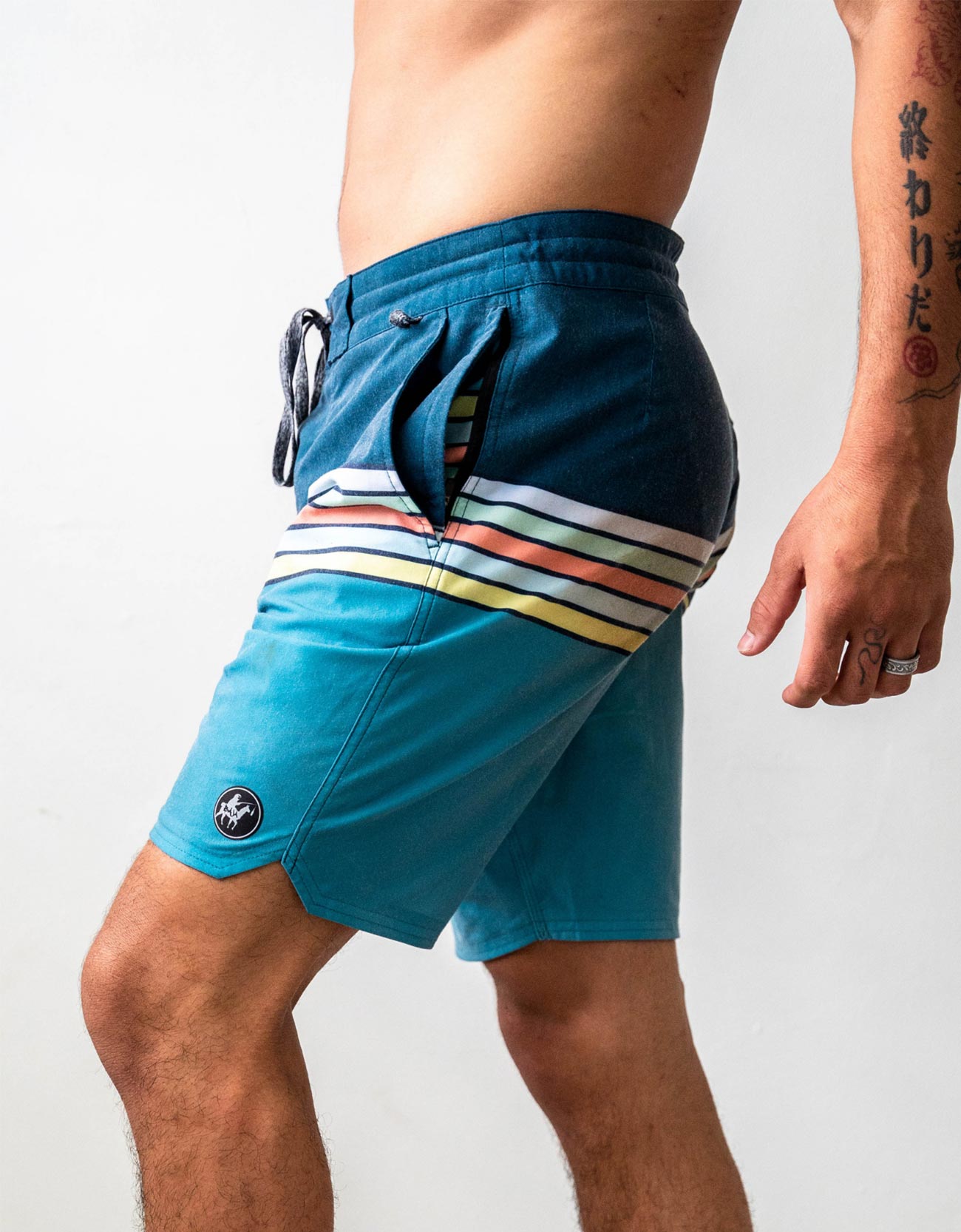 STRIPED THIEVES - SHIPWRECKS 18" BOARDSHORTS