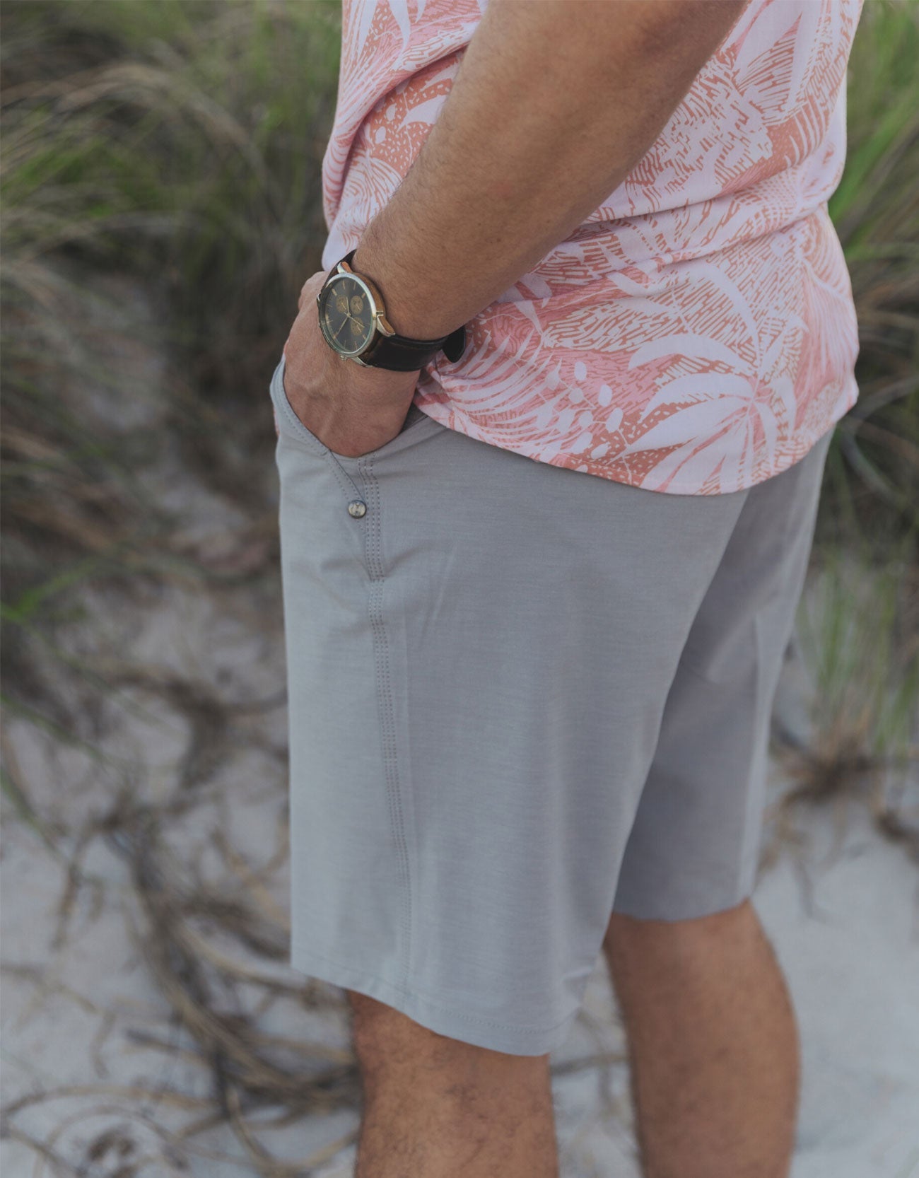 SUNDAY SPORTS 19" HYBRID SPORT SHORTS - CEMENT