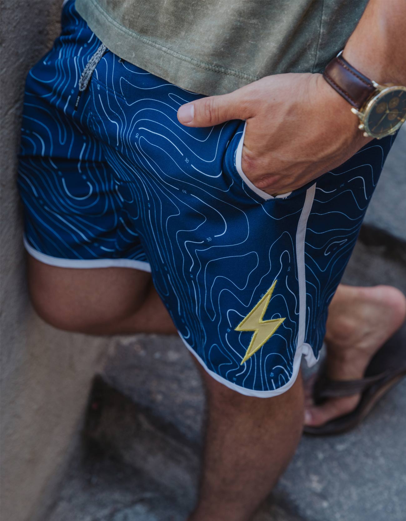 A BOLT OF FRESH AIR - REMANSO 17" BOARDSHORTS