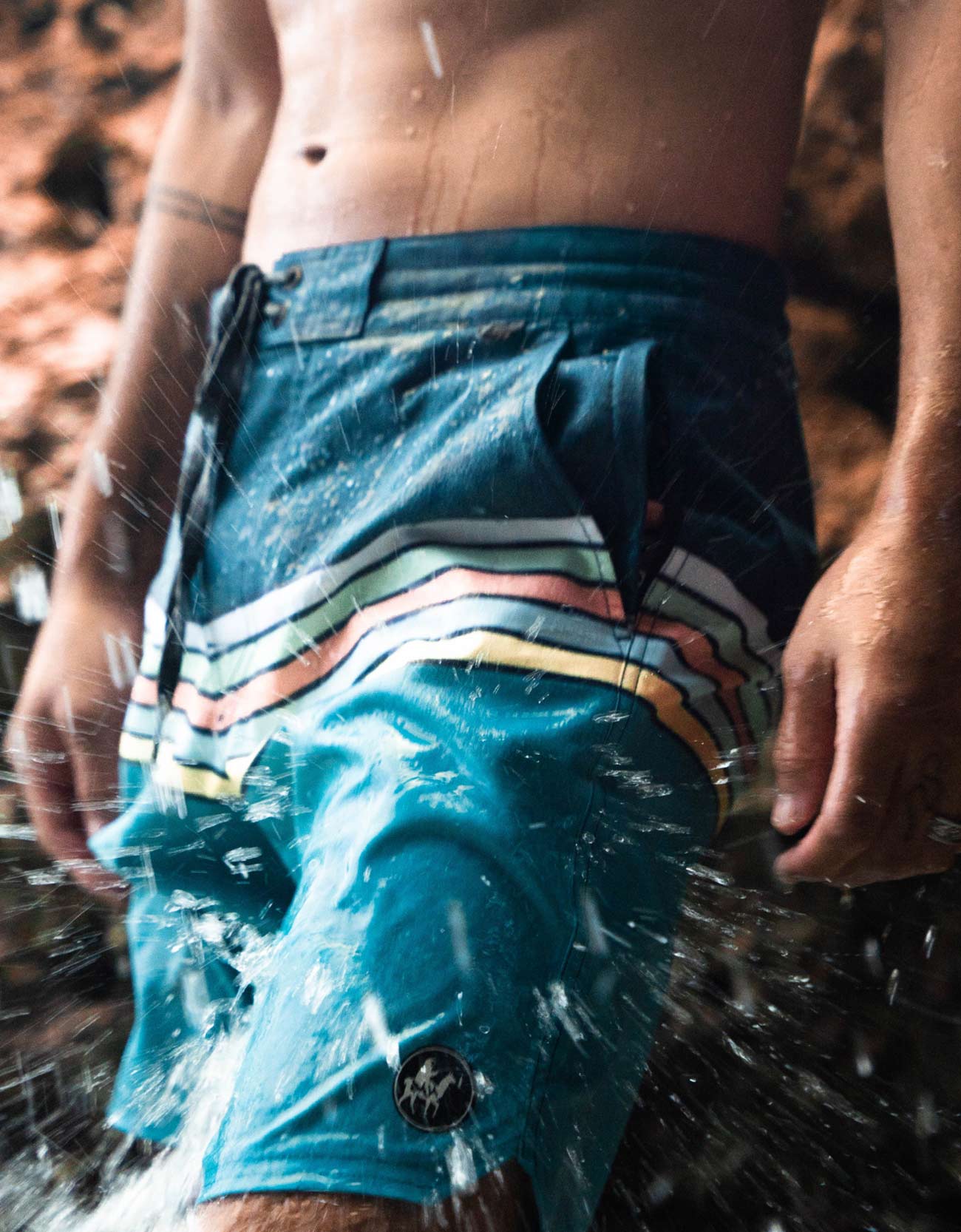 STRIPED THIEVES - SHIPWRECKS 18" BOARDSHORTS